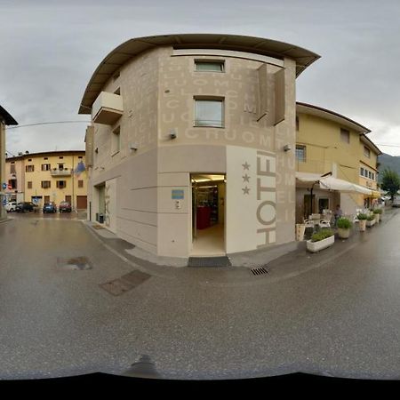 Hotel Cumili Capo di Ponte エクステリア 写真