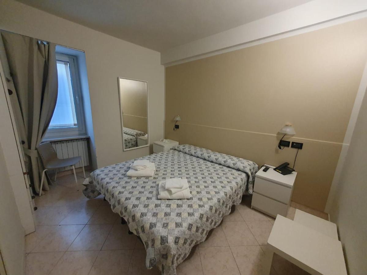 Hotel Cumili Capo di Ponte エクステリア 写真