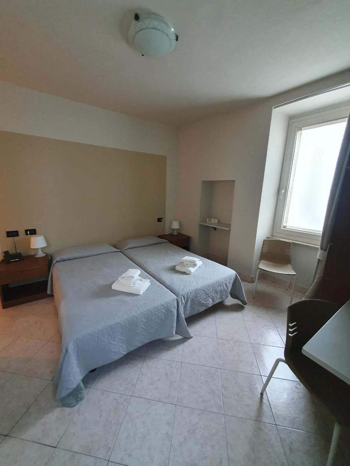 Hotel Cumili Capo di Ponte エクステリア 写真