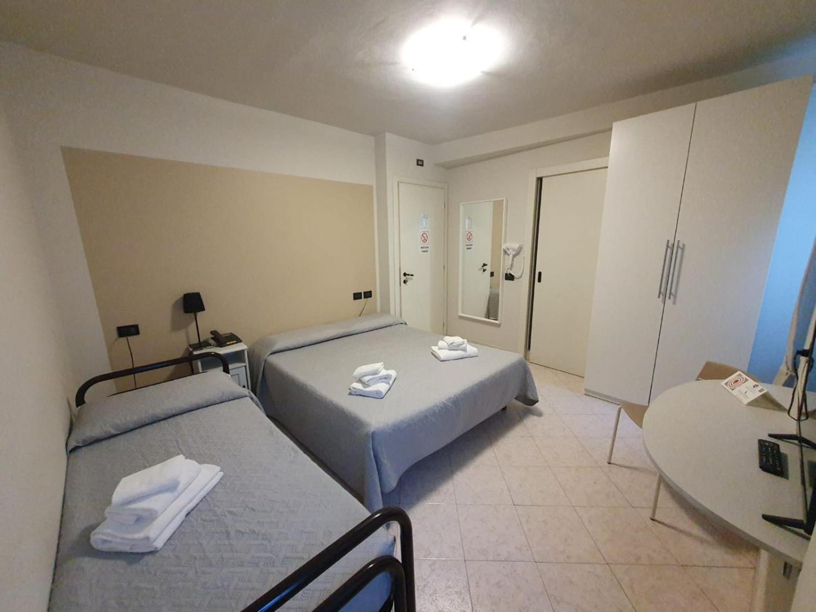 Hotel Cumili Capo di Ponte エクステリア 写真
